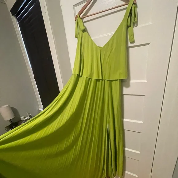 Green pleated crop maxi - Picture 4 of 10